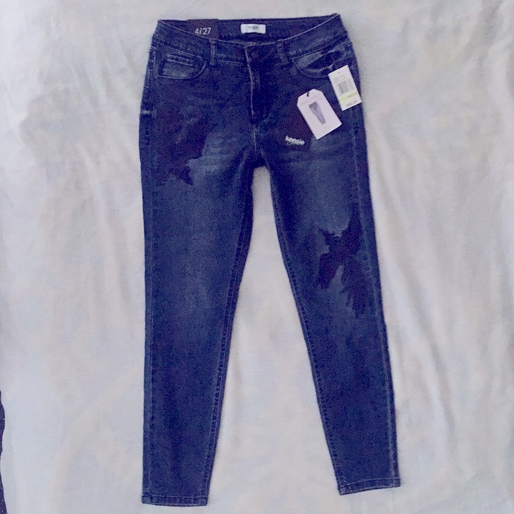 Kenzie Skinny Arcadia Destruction Embroidered Jeans 4 / 27 NWT